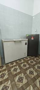 2 Peti Ais (TOSHIBA) utk dijual