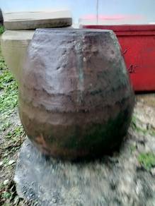 antique pot 