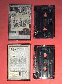 BEATLES - ANTHOLOGY 1 DOUBLE CASSETTEs