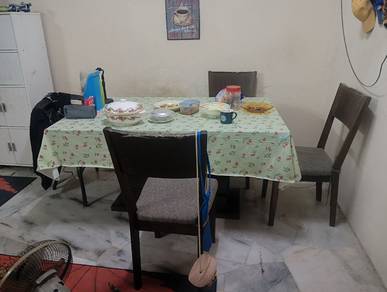 Dining table   3 chairs — moving out must go