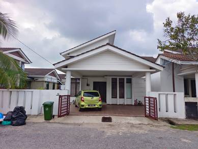 Semi-Detached House For Rent in Balok,PHG