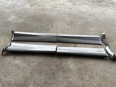 Toyota Estima ACR30 nfl side skirt door panel