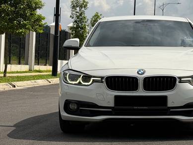 BMW 320i 20i SPORT LINE (CKD) in Johor Bahru, JHR