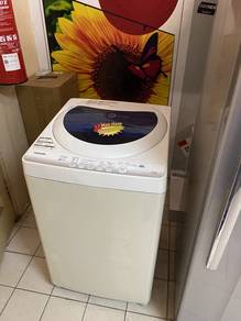 TOSHIBA 7.2kg Washing Machine 6J3n3 - terpakai