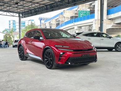 Toyota Crown SPORT Z in Ampang, KUL