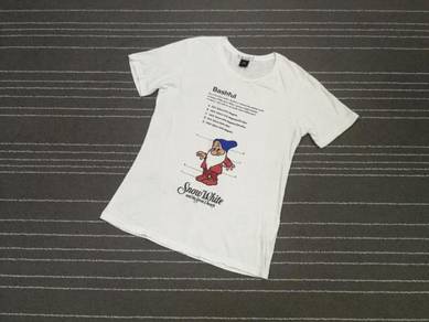 Undercover x uniqlo x disney x snow white