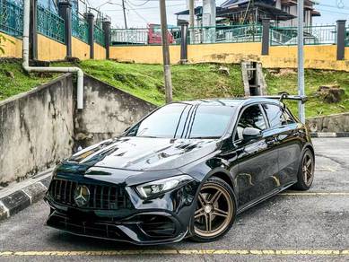 Mercedes Benz A180 180 AMG (CBU) in Desa Petaling, KUL