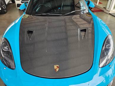 Porsche 718 carbon bonnet