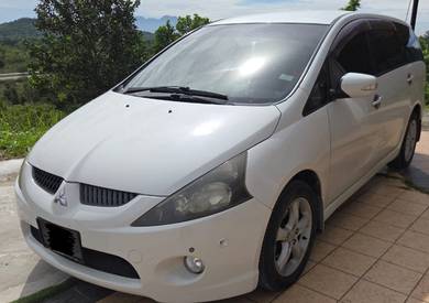 Mitsubishi Grandis in Kuching, SWK