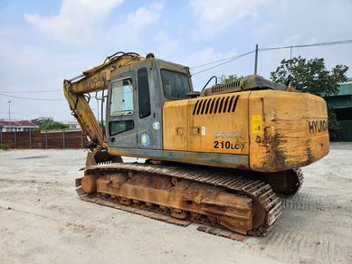 Hyundai Robex R 210LC-7 excavator