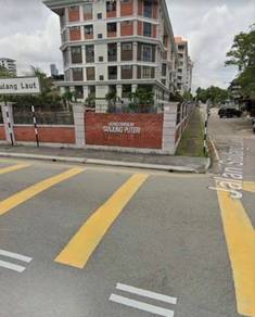 Condominium For Sale in Kondominium Tanjung Puteri