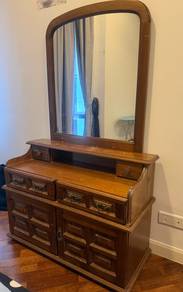 Solid Wood Dressing Table with Large Mirror