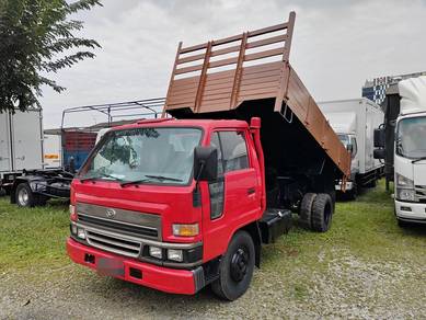 2010 Daihatsu Delta V116 Tipper 5000KG 18inch door