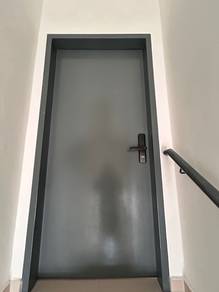 Pintu (Door with Smart Lock)