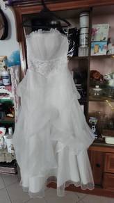 Wedding gown