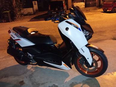 Yamaha XMAX