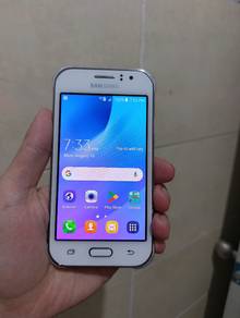 Samsung J1 Ace