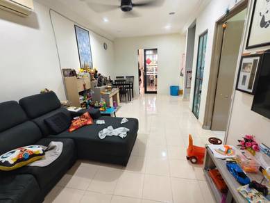 Townhouse Condo For Sale in Villa Hijauan