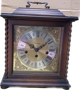 Vintage Mechanical Table Clock 8421