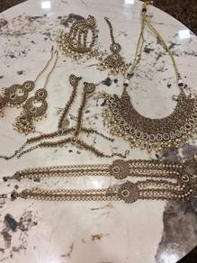 Gold Indian Bridal Jewellery with White Pearls