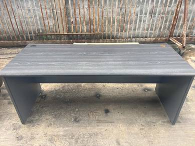 6x2.5ft Meja Office Water Damaged Tabletop