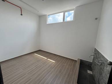 Warehouse / Factory For Rent in Ayer Keroh,MLK