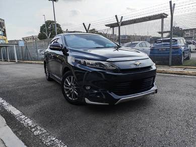 Toyota Harrier PREMIUM ADVANCE PACKAGE in Puchong, SGR
