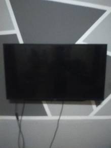 tv smart jenama sharp 45inc 