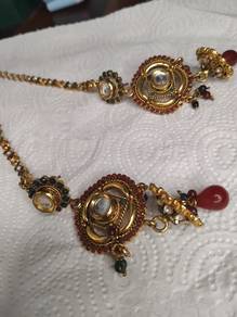 Earing with Long Chain