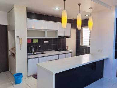 Condominium For Rent in Greenview Residence