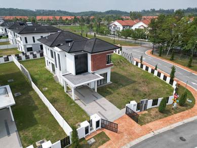 Bungalow House For Sale in Bangi,SGR