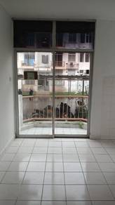 Apartment For Sale in Melinsung Summer Bay Resort Apartment