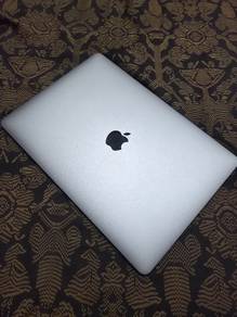 Macbook Pro (13 inch touch bar)