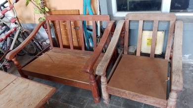 Kerusi kayu set 321