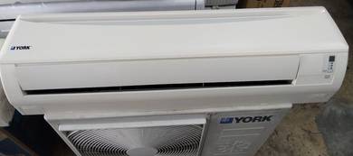 York 1.5hp air cond free install (Used)
