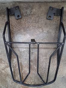 Braket or carrier for fashion Box