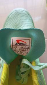 Kronos spike shoes