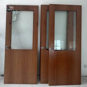 Pintu pejabat