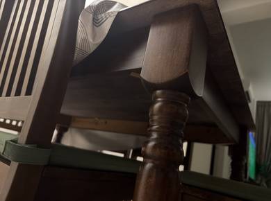 wood dinning table