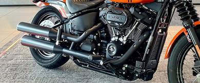 Harley original exhaust street bob,114ci,year 2021