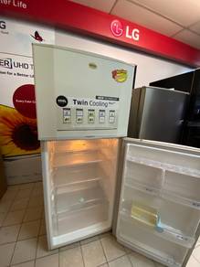 SAMSUNG 400L Refrigerator 5nv2n - terpakai