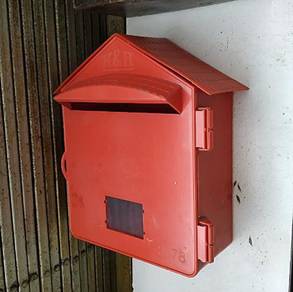 Plastic mailbox