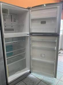 Refrigerator Toshiba Fridge 2 doors Peti Sejuk Ais