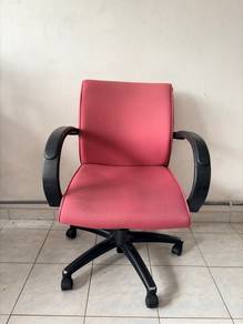 office chair / arm chair / cannot adjust height