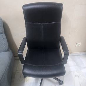 Office style chair