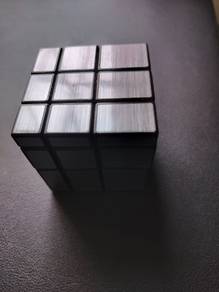 FREE Gifts Mirror Cube