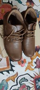 KASUT Kulit Brown Saiz 44