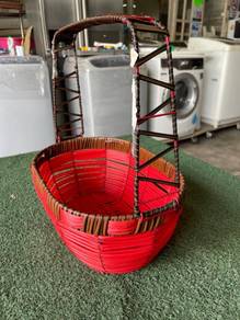 YA81AM Bakul Handmade Basket with Lid Red