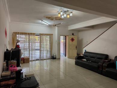 2.5-storey Terraced House For Sale in Seri Kembangan,SGR