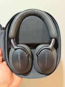 Bowers & Wilkins Px8 McLaren Edition